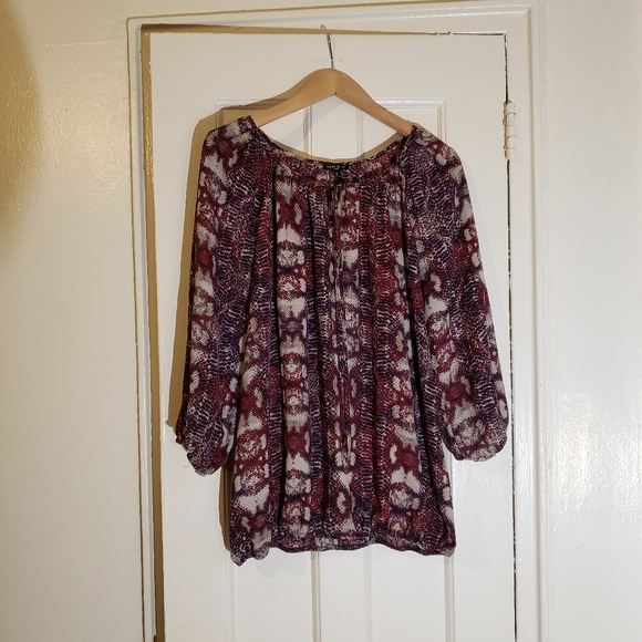 Sami & Jo: Color Snake Skin Top - Picture 3 of 7